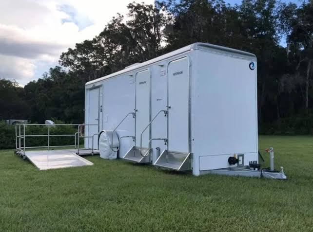 Commercial jobsite restroom trailer exterior