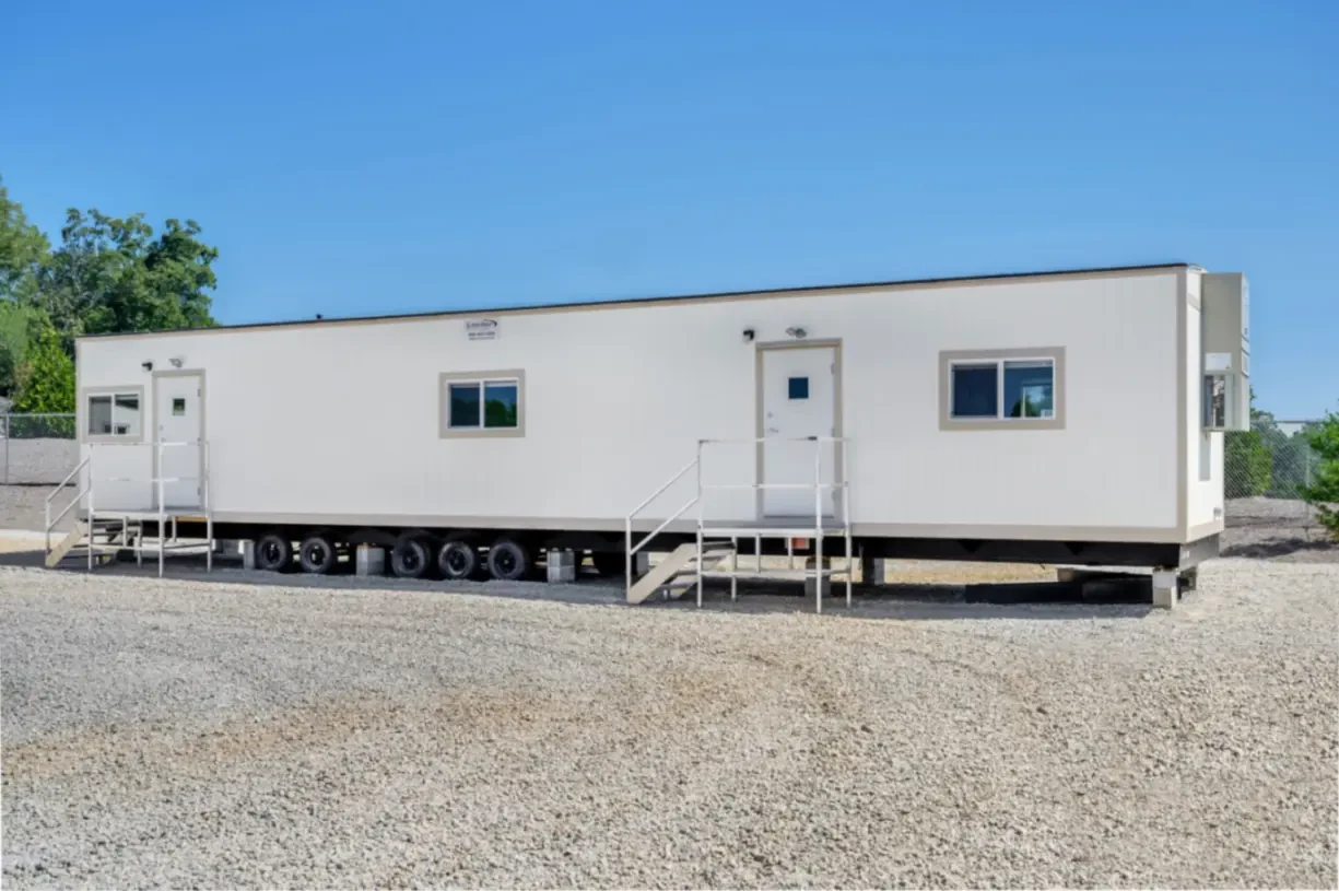 Large-format mobile office trailer